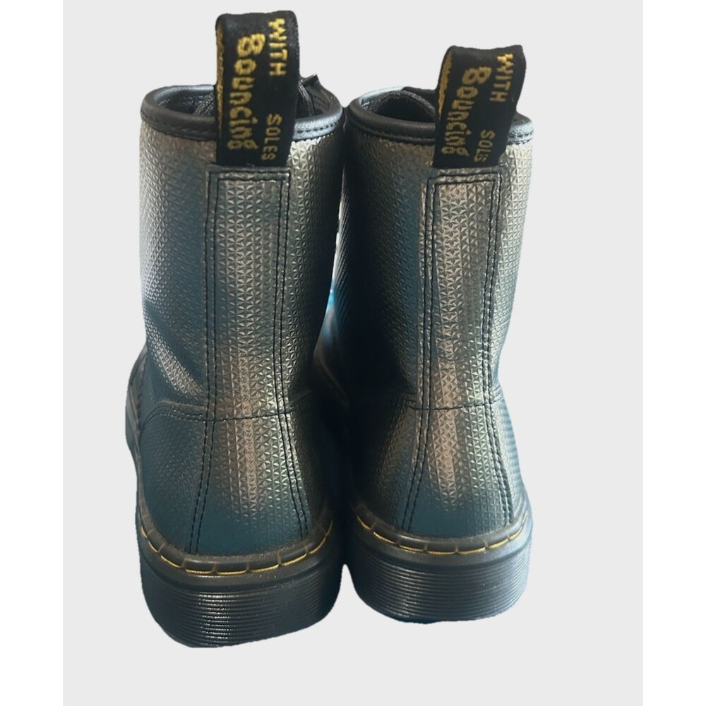 Dr. Martens Zavala 8 Eye Gunmetal Silver Textured Leather Boots Womens US 7/Eu38 - Picture 8 of 10